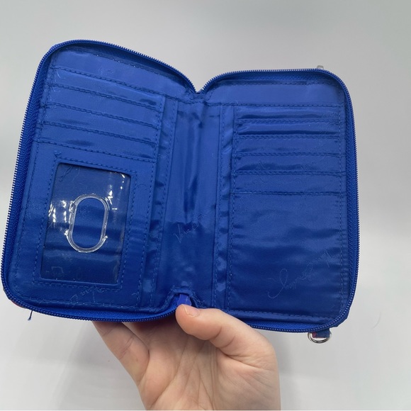 Vera Bradley retired flower pattern Wallet - Picture 4 of 6